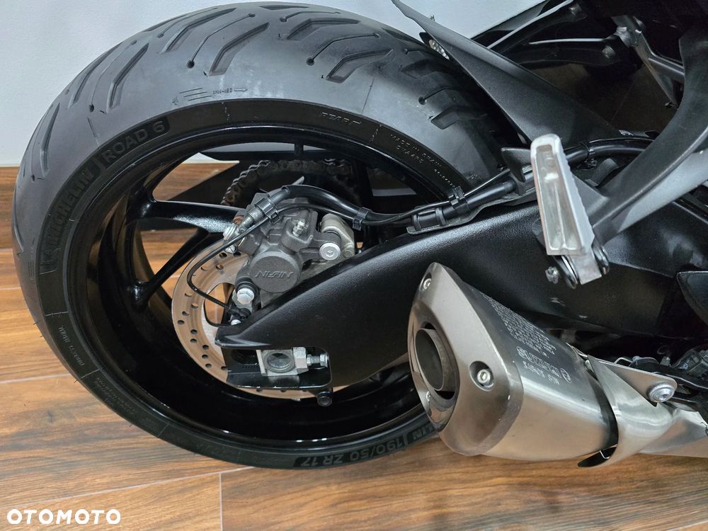 Suzuki GSX - 15