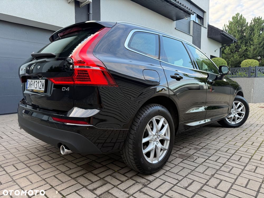 Volvo XC 60 D4 Geartronic Momentum Pro - 4