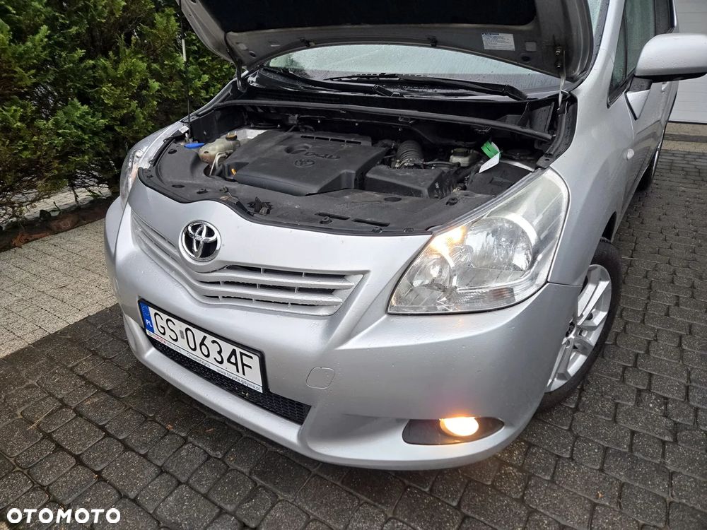 Toyota Verso 2.0 D-4D Executive - 12