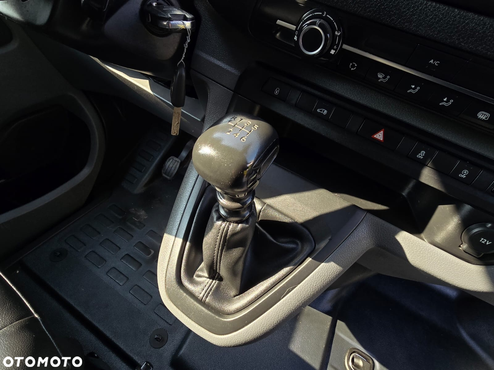 Peugeot Expert - 11