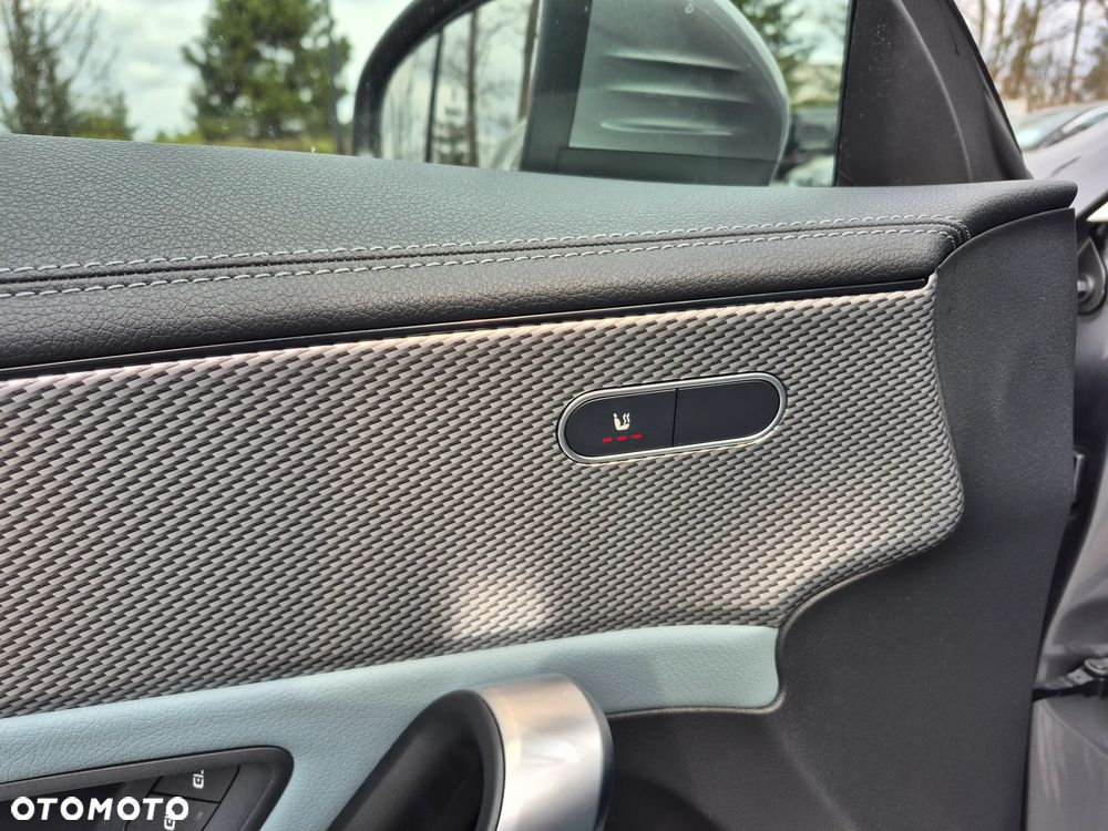 Mercedes-Benz CLA 180 7G-DCT - 19