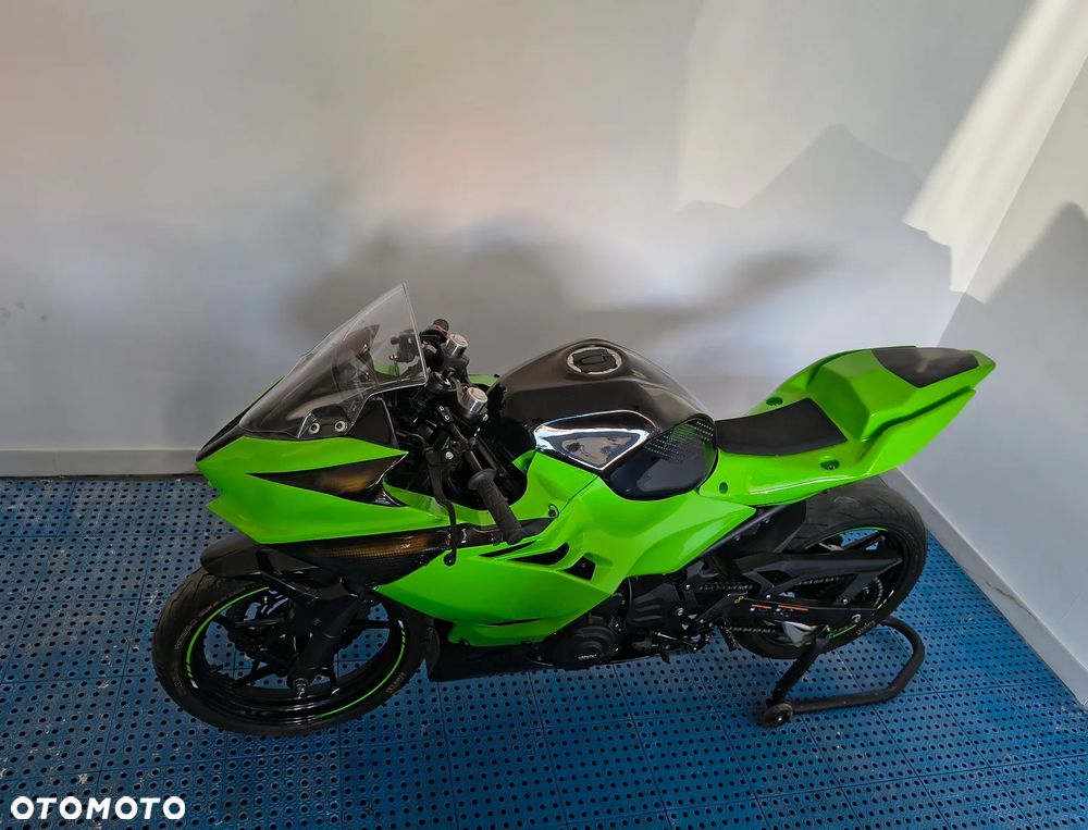 Kawasaki Ninja 400 - 1