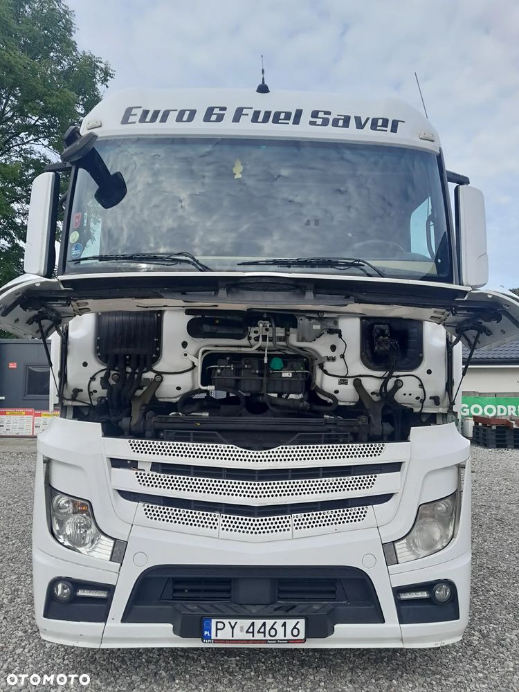 Mercedes-Benz Actros - 21