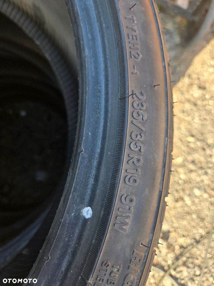 OPONY TOYO EXTENSA HP II 235 35 R19 - 3