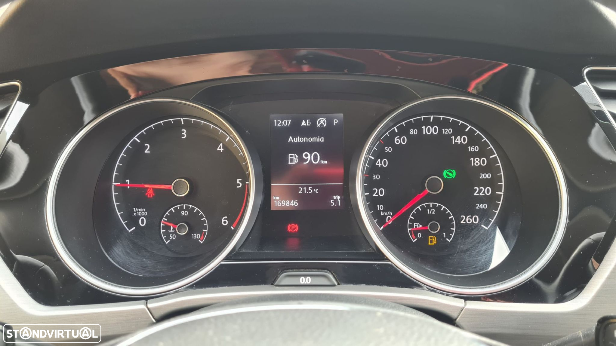 VW Touran 1.6 TDI Confortline DSG - 17