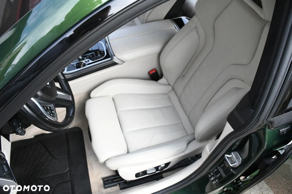 BMW Seria 8 M850i xDrive - 26