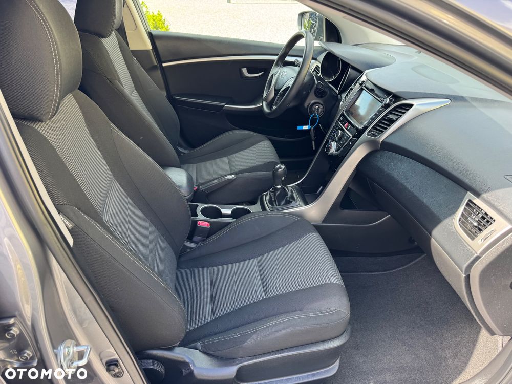 Hyundai i30 1.4 Premium - 28
