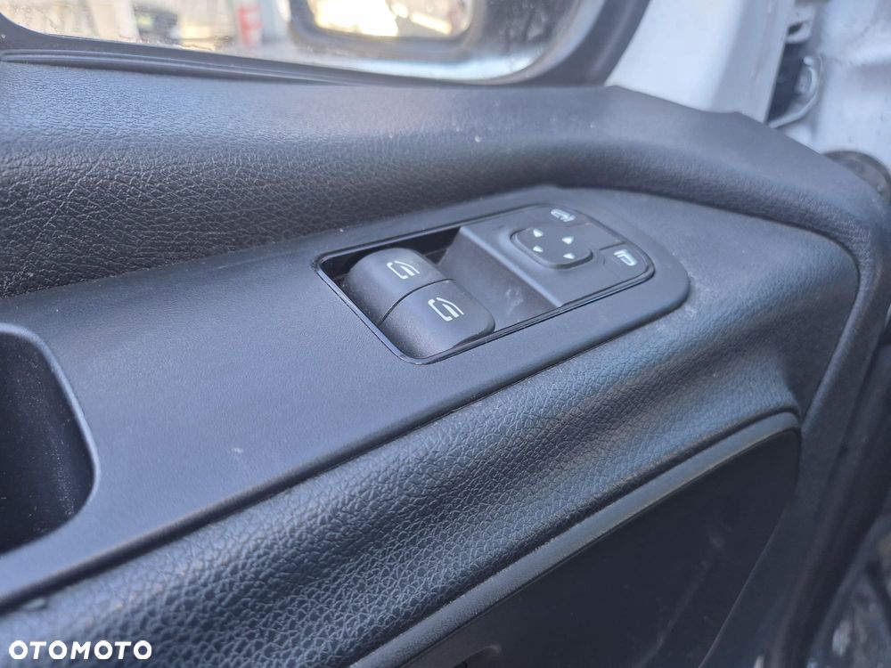 Mercedes-Benz Sprinter - 7