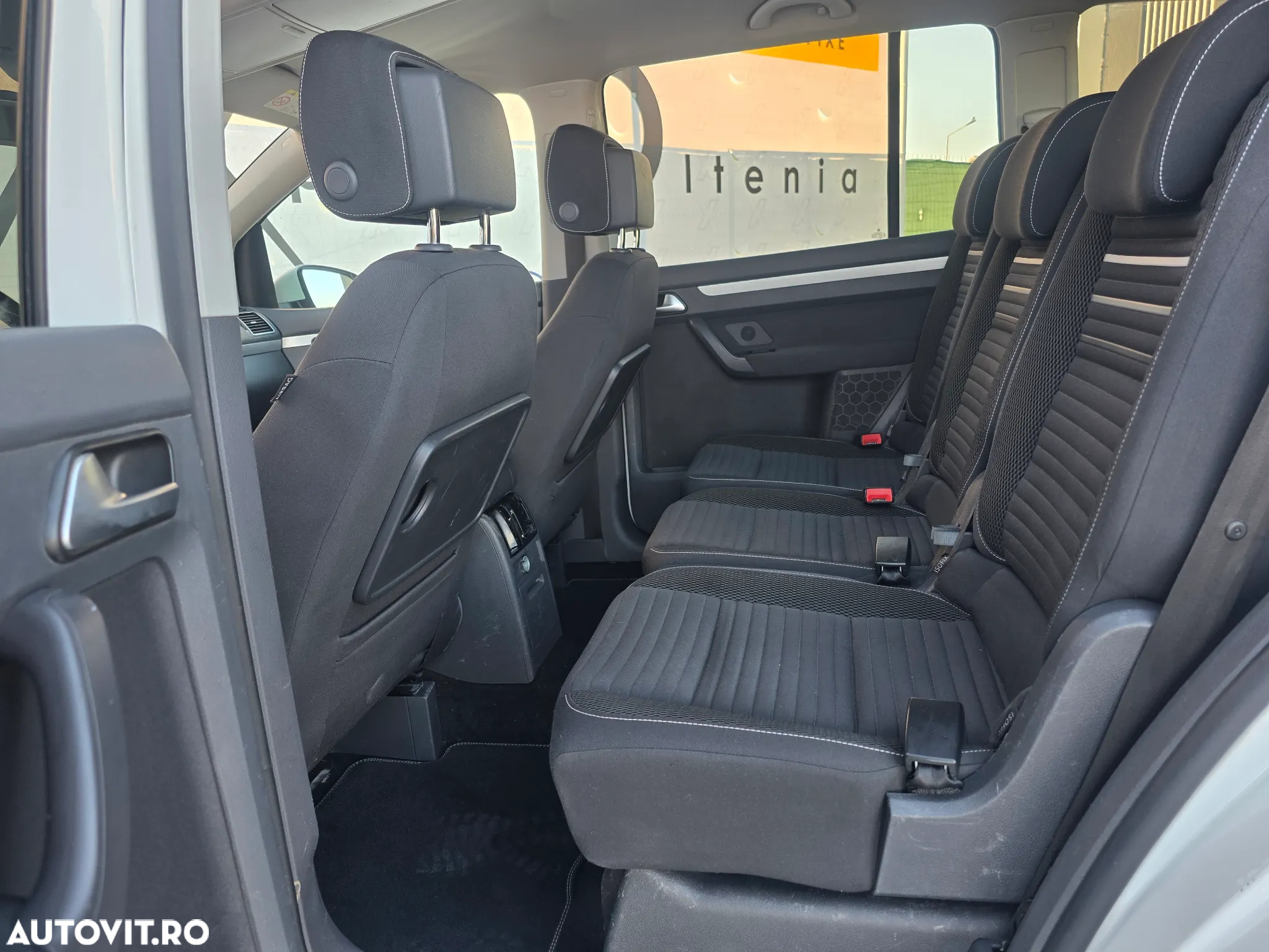 Volkswagen Touran 1.6 TDI DPF BlueMotion Technology DSG Cup - 11