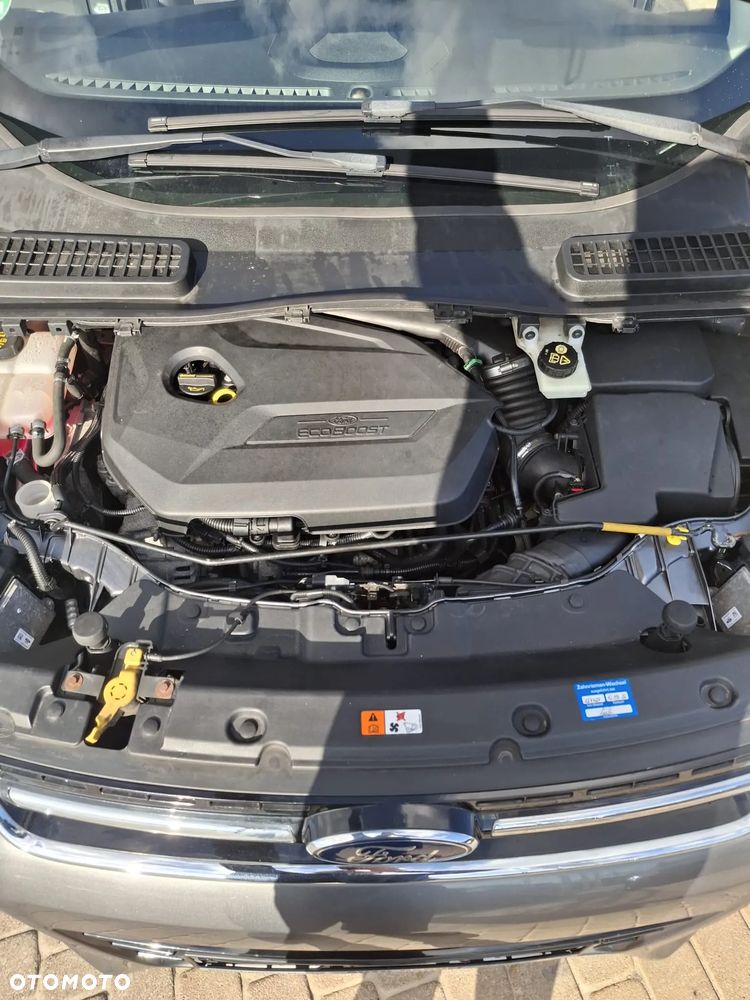Ford Kuga 1.6 EcoBoost 2x4 Titanium - 29