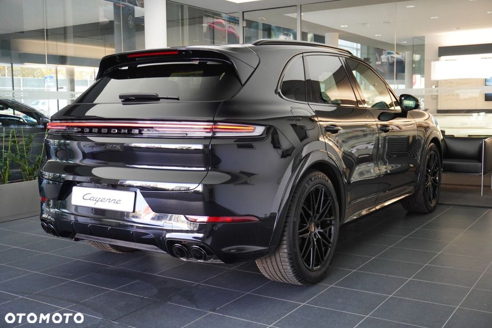 Porsche Cayenne GTS - 5