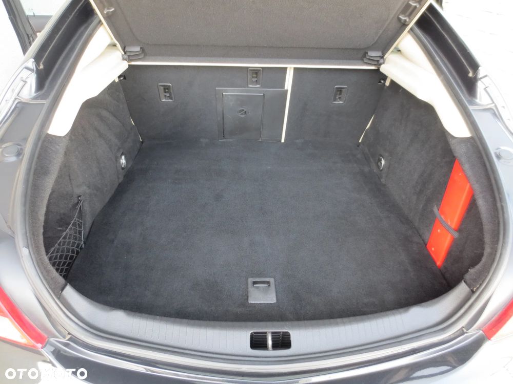 Opel Insignia 2.0 CDTI Cosmo - 11