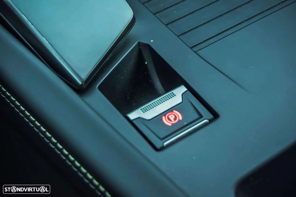 Peugeot 408 1.6 Hybrid GT e-EAT8 - 25