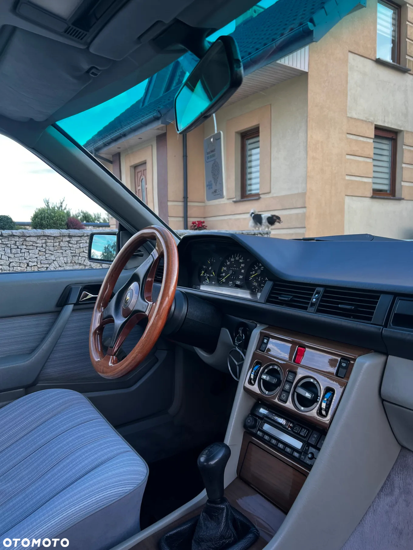 Mercedes-Benz W124 (1984-1993) - 11