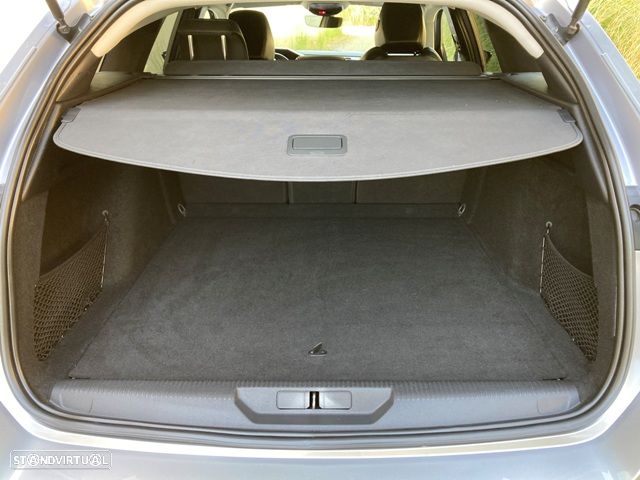 Peugeot 308 SW 1.6 Hybrid Allure e-EAT8 - 40