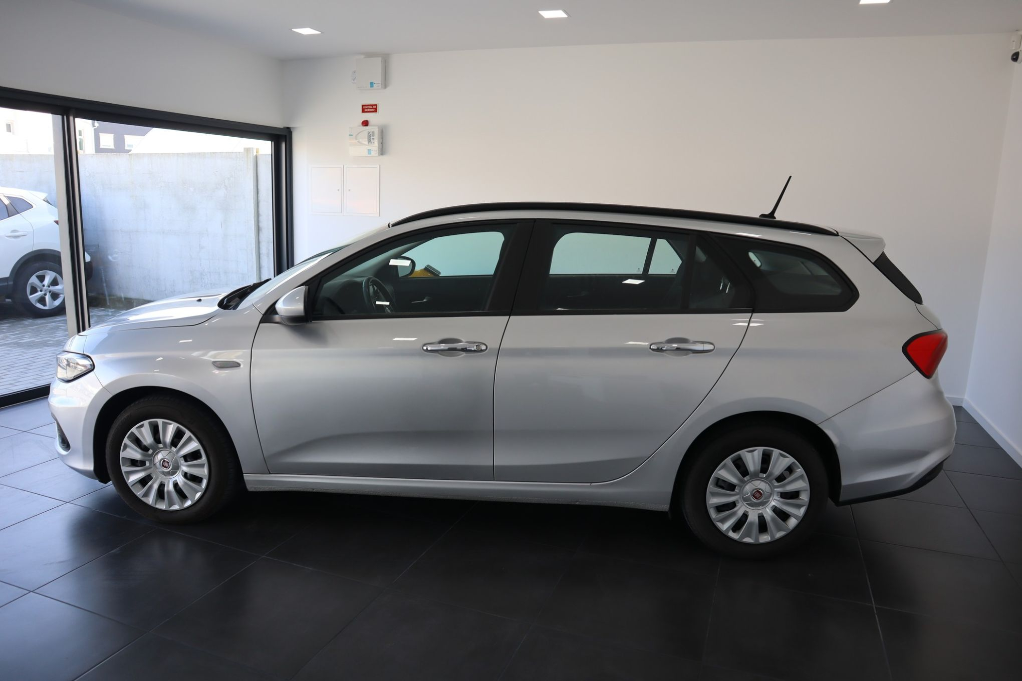 Fiat Tipo Station Wagon 1.6 M-Jet Lounge - 3