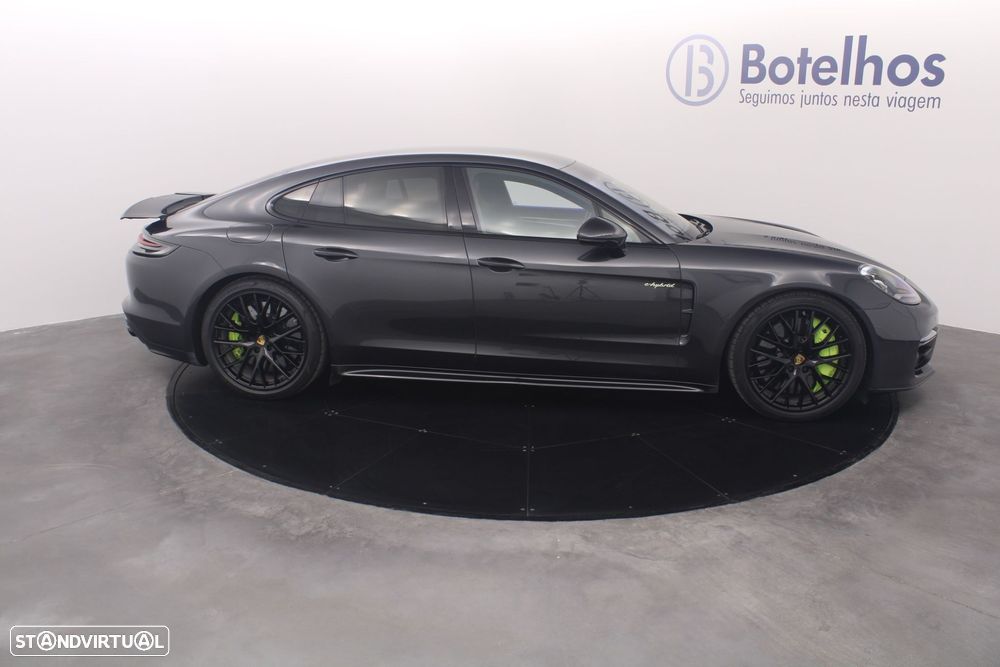 Porsche Panamera - 8