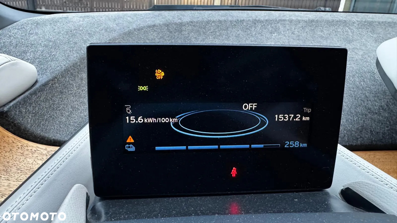 BMW i3 (120 Ah) - 13
