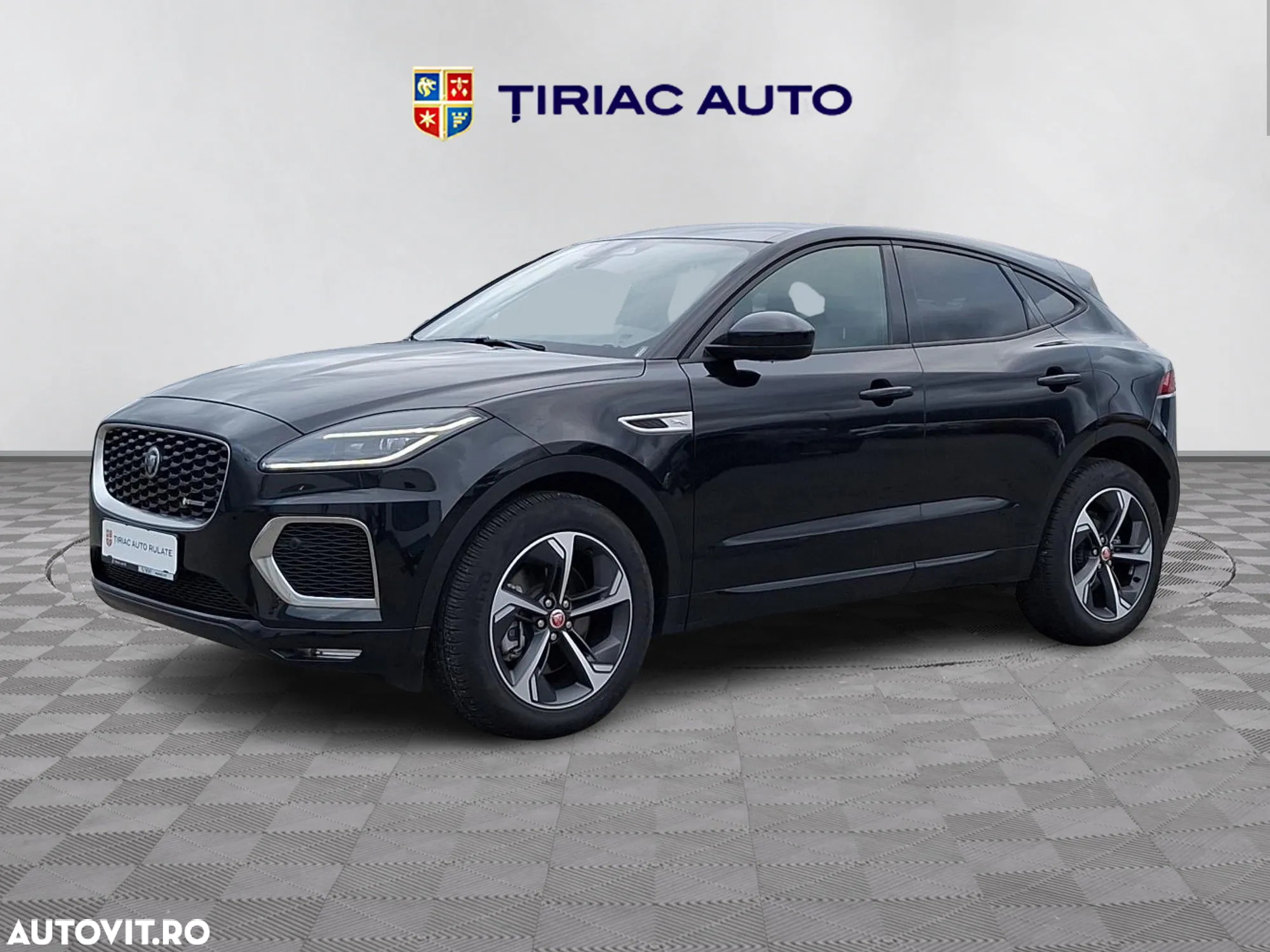 Jaguar E-Pace P200 AWD R-Dynamic - 2