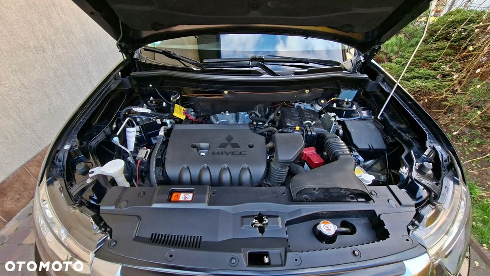 Mitsubishi Outlander 2.0 2WD Inform - 40