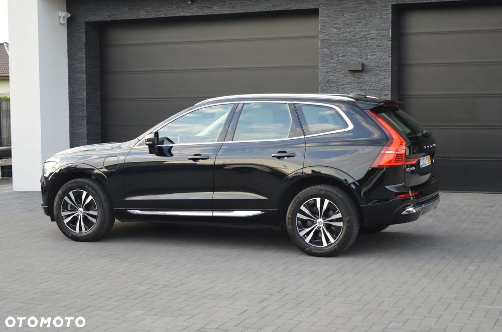 Volvo XC 60 T6 AWD Plug-in Hybrid Ultra Dark - 3
