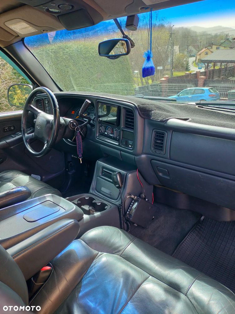 Chevrolet Silverado - 8