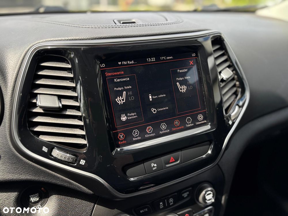 Jeep Cherokee - 18
