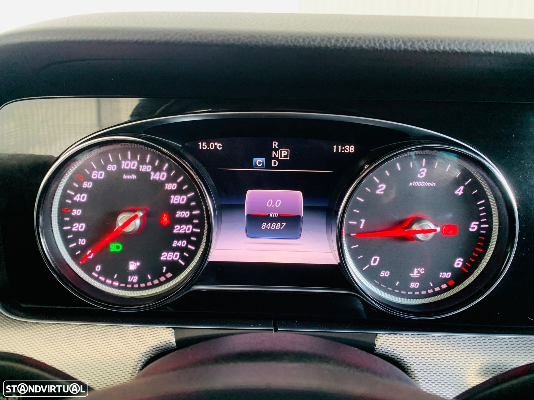 Mercedes-Benz E 220 d Avantgarde - 13