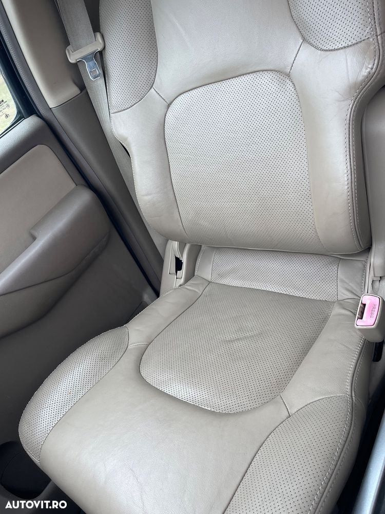Nissan Pathfinder - 14