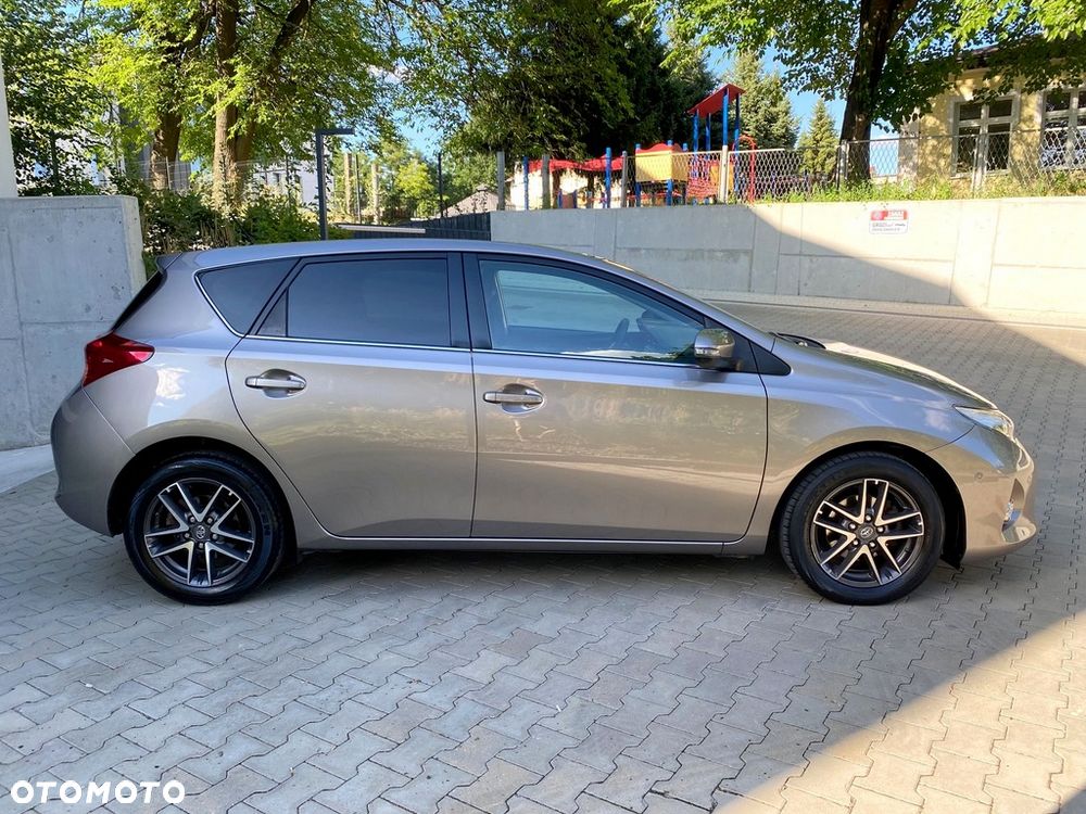 Toyota Auris 1.6 Prestige - 2