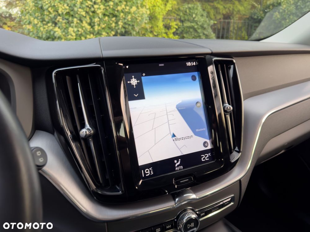 Volvo XC 60 D3 Momentum Pro - 11