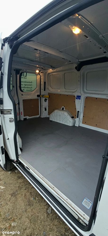 Ford Transit Custom - 10