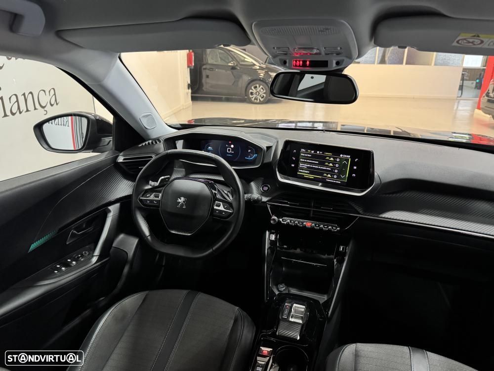 Peugeot 2008 1.2 PureTech Allure EAT8 - 6