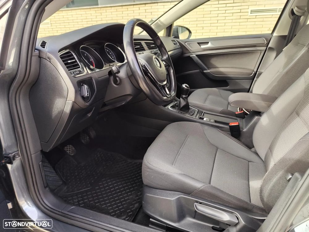 VW Golf Variant 1.6 TDi Confortline - 15