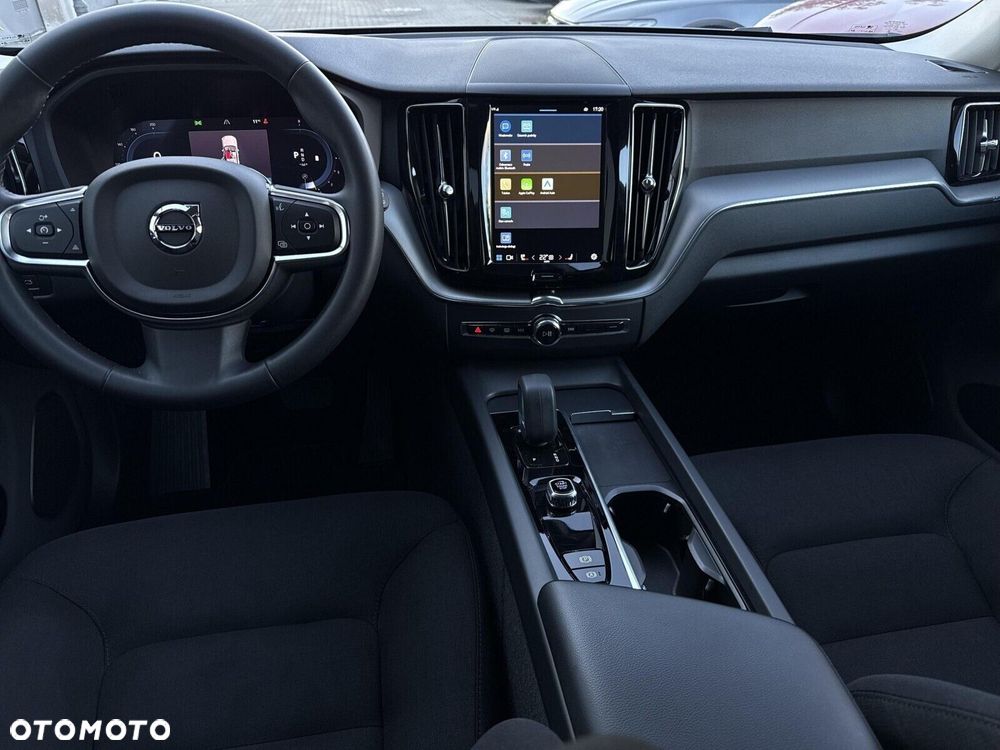Volvo XC 60 B4 D AWD Momentum Pro - 3