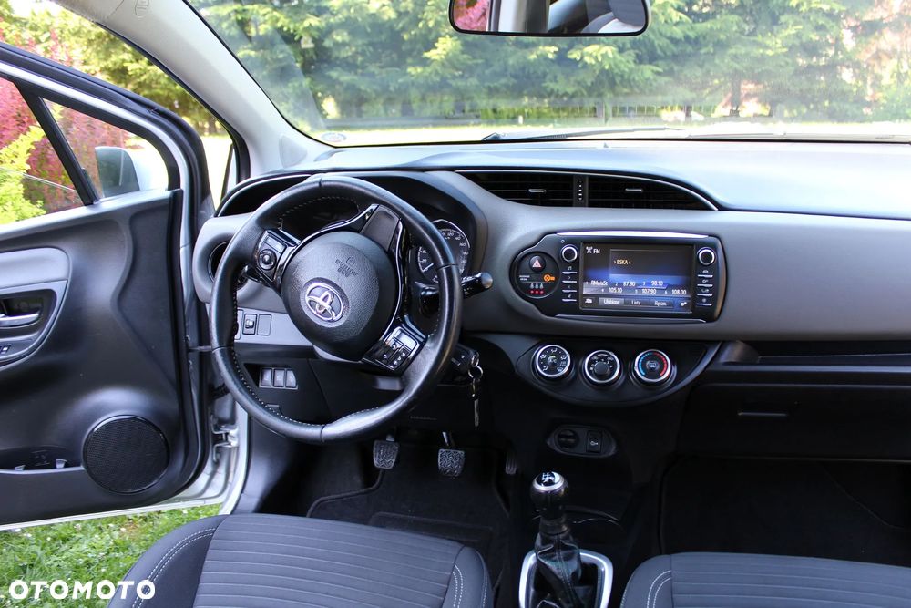 Toyota Yaris 1.0 VVT-i Comfort mit Design-Paket - 23