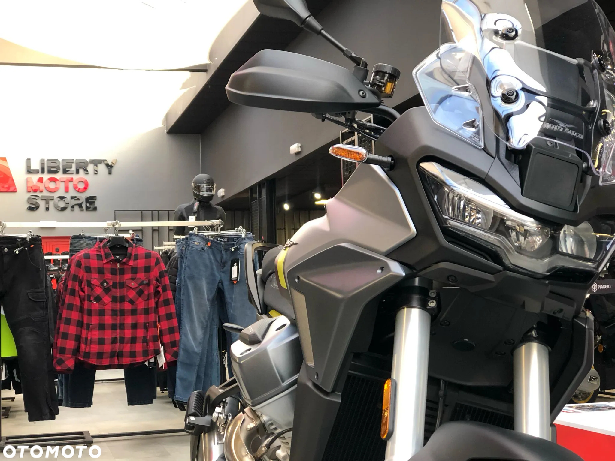 Moto Guzzi Stelvio - 10
