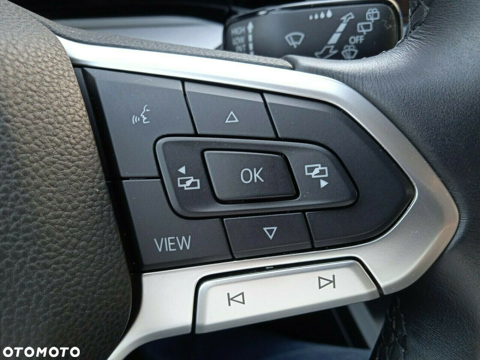 Volkswagen Golf VIII 1.5 TSI EVO Life - 17