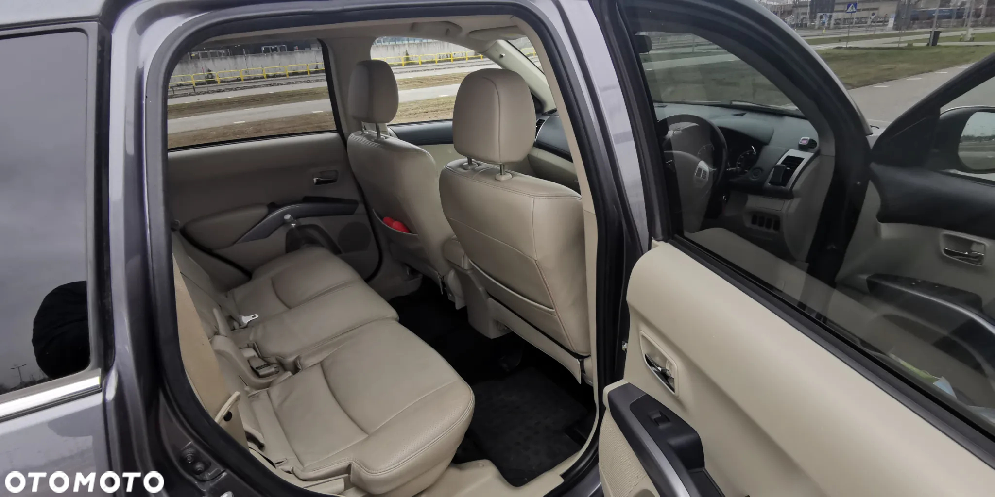 Citroën C-Crosser 2.2 HDi Exclusive DCS - 11