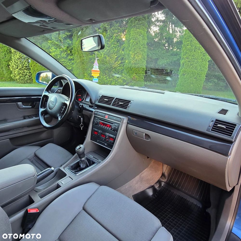 Audi A4 Limousine 2 - 28