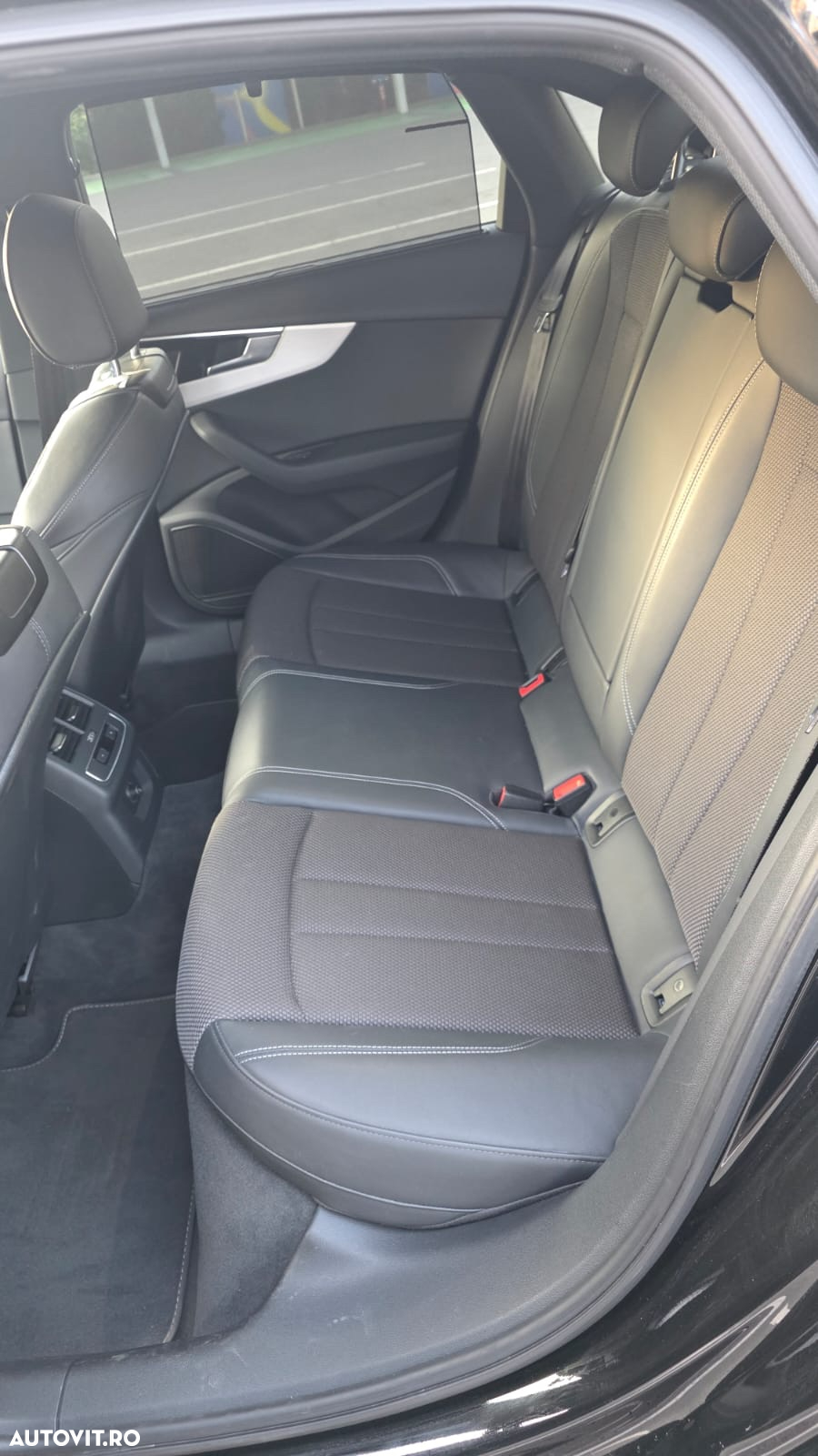 Audi A4 50 TDI quattro S tronic S Line - 25
