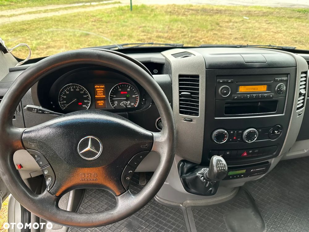 Mercedes-Benz Sprinter - 10