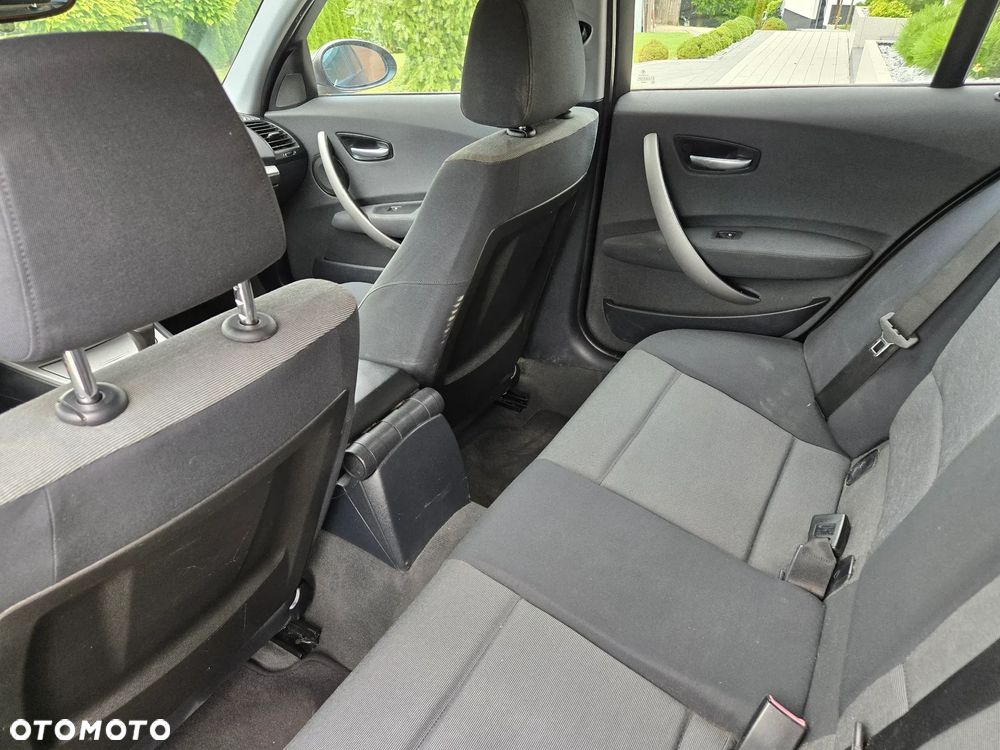 BMW Seria 1 118d - 23