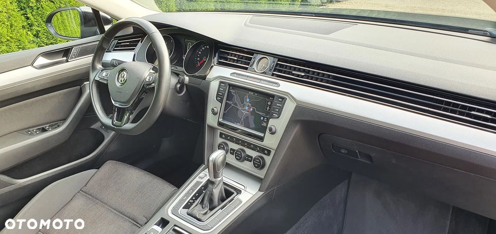 Volkswagen Passat 2.0 TDI SCR (BlueMotion Technology) DSG Highline - 37