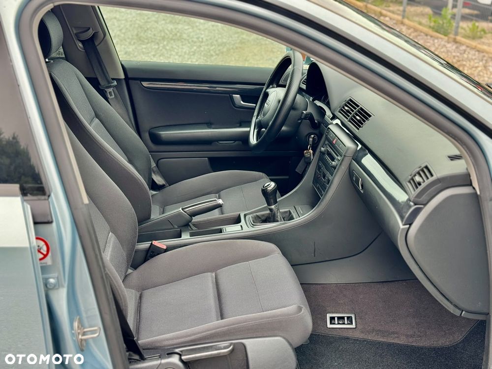 Audi A4 Limousine 2 - 28