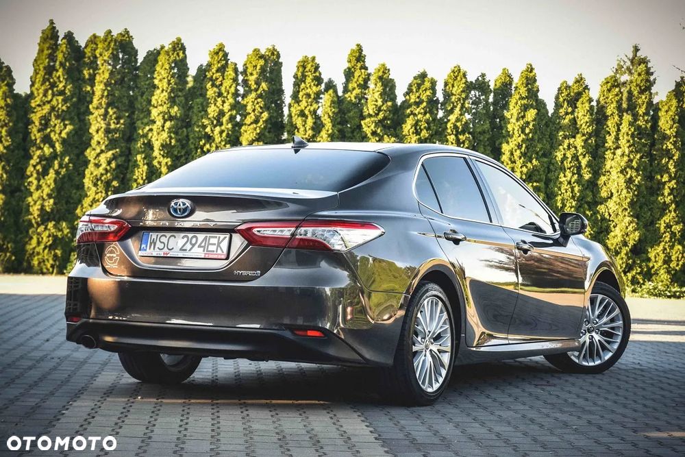 Toyota Camry 2.5 Hybrid Executive CVT - 3