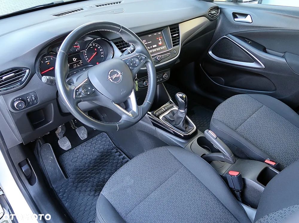 Opel Crossland X - 12