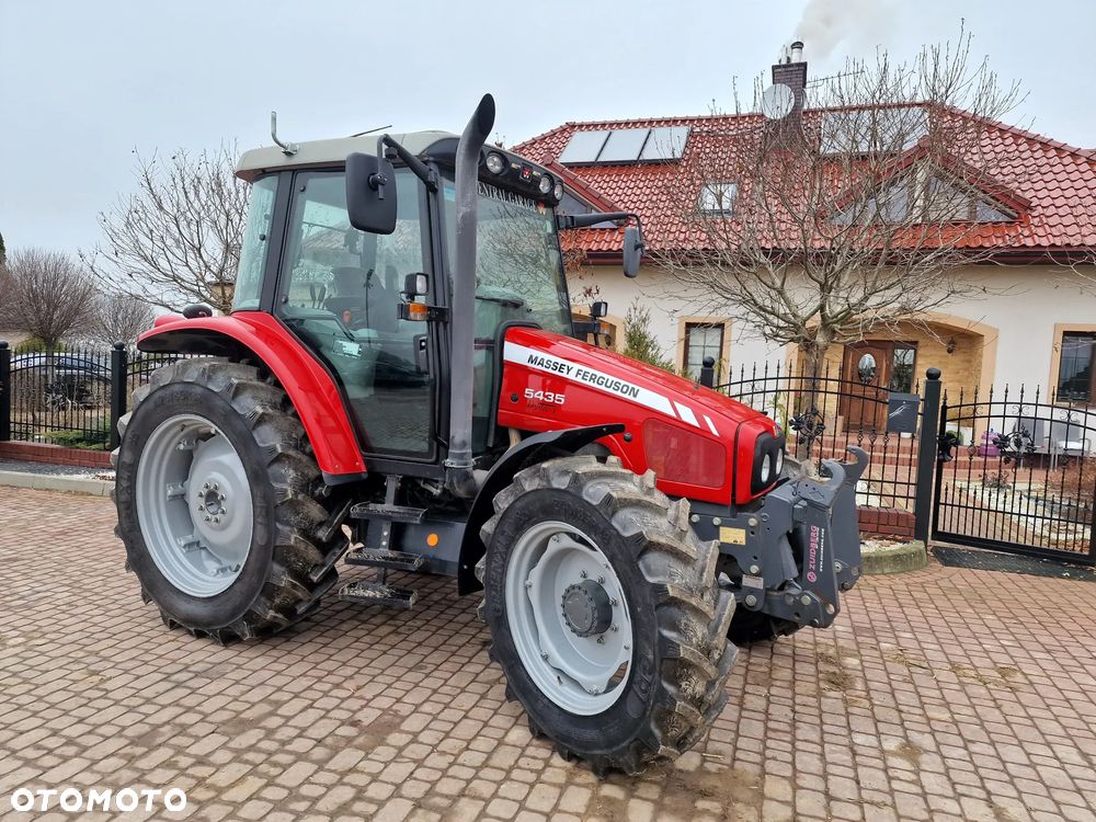 Massey Ferguson 5435, 2011r., 85KM