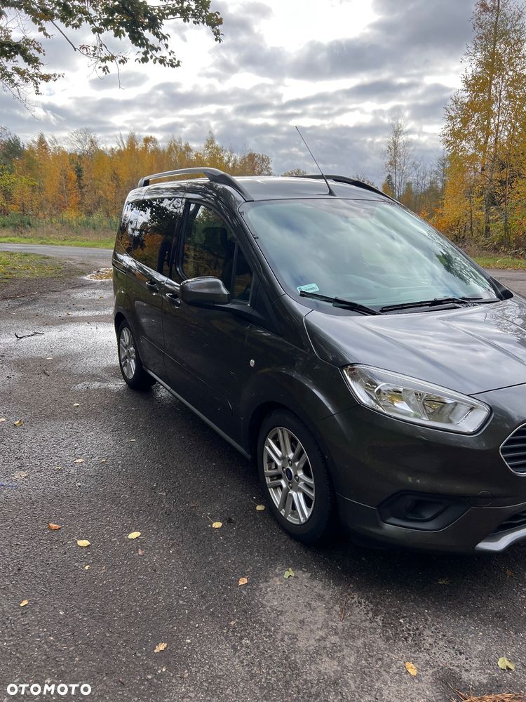 Ford Tourneo Courier 1.5 TDCi Titanium - 3