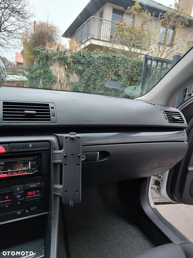 Audi A4 Limousine - 27